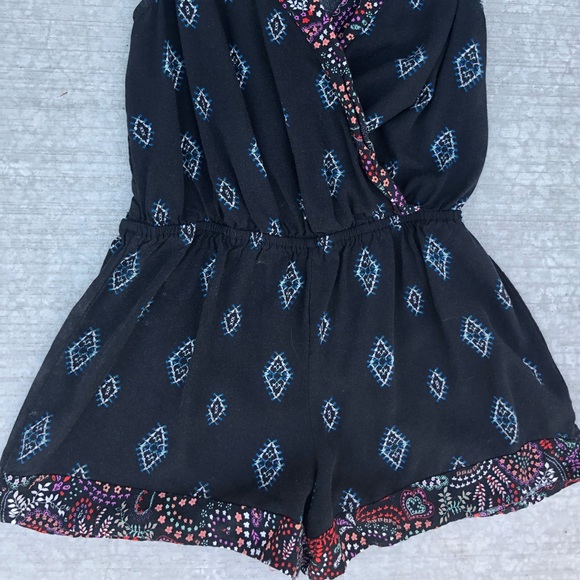 Black romper with super cute designs! - Picture 3 of 3